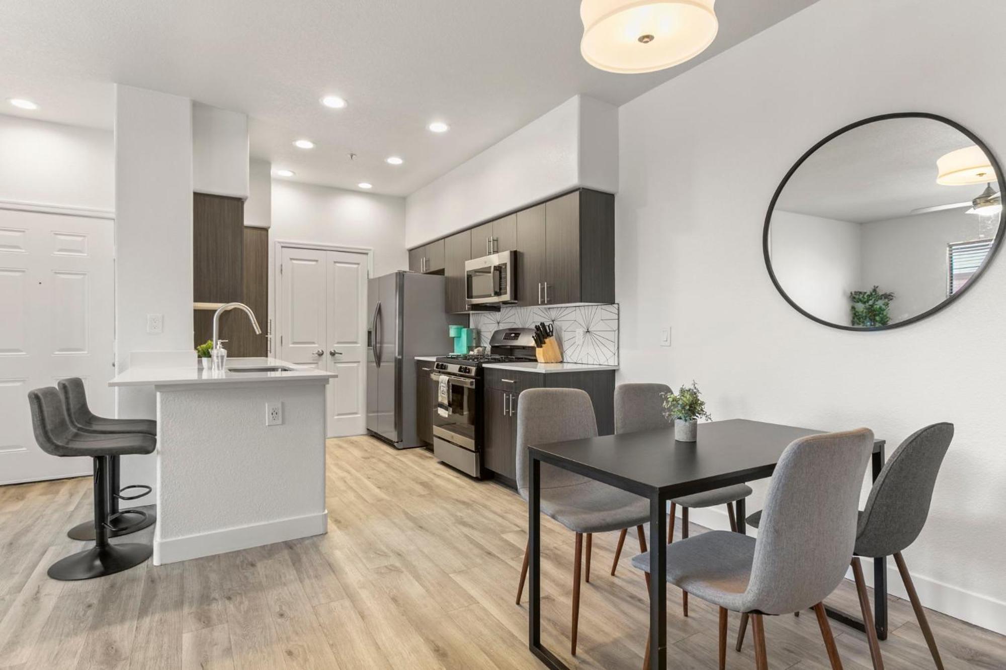 Cozysuites Glendale By The Stadium W Pool! 11 Экстерьер фото